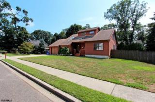 8 Holly Dr, Northfield, NJ 08225-2226