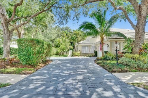 2701 Cypress Island Dr, West Palm Beach, FL 33410-1004