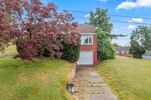 22 Tyler Ave, North Charleroi, PA 15022-3304
