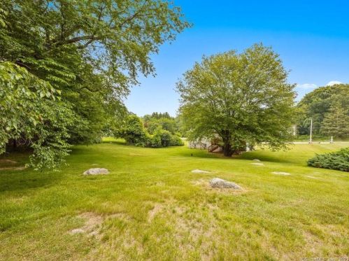 7 Lena Dr, Uncasville CT  exterior