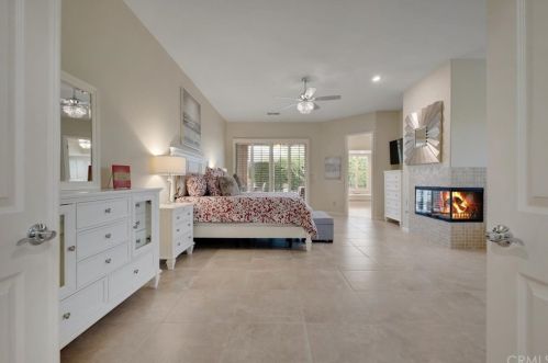 15 Napoleon Rd, Rancho Mirage CA  92270-2715 exterior