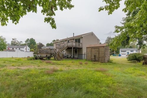 11 Colleen Cir, Billerica MA 01821-5846 exterior