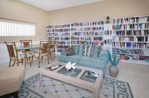 4104 Sandpine Cir, Boynton Beach FL  33436-2660 exterior