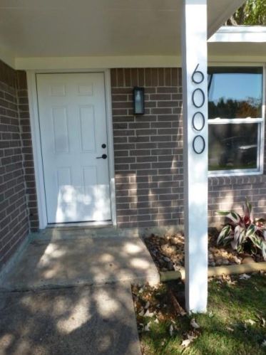 6000 Meadowbrook Dr, Hitchcock, TX 77563-2239