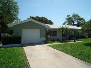 1391 Leona Dr, Largo, FL 33770-4392