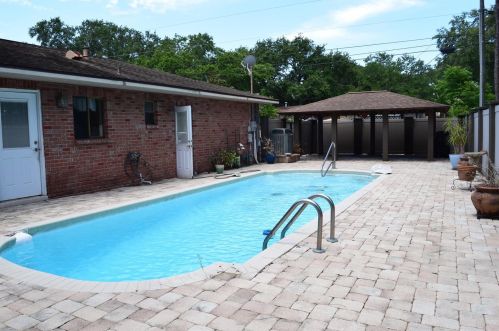 7001 34th Ave, Saint Petersburg, FL 33710-1437