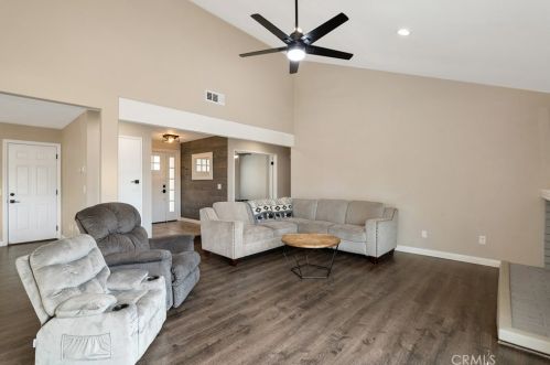 42651 San Julian Pl, Temecula CA  92592-2139 exterior