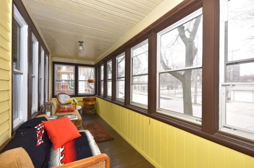 3210 Pennsylvania Ave, Milwaukee, WI 53207-3132