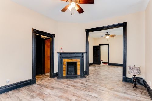 1114 Jackson St, Saint Paul, MN 55117-5012