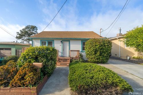 369 Brighton Rd, Pacifica, CA 94044-2811