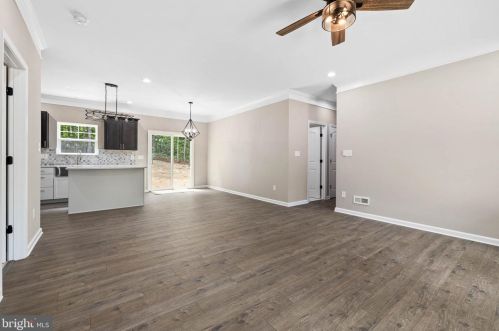 10906 Thiel Ct, Spotsylvania VA  22551-8034 exterior