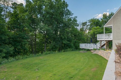 327 Longview Acres Ct, Fredon NJ  07860-6210 exterior