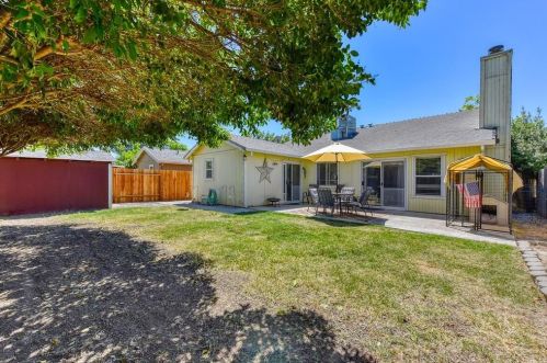 374 Bright Day Dr, Woodland CA  95695-6666 exterior