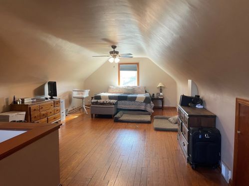 2422 Savannah Rd, New Castle PA  16101-5537 exterior