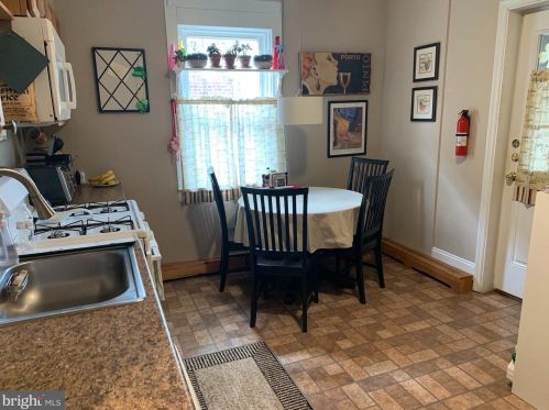 203 Woodlawn Ave, Florence NJ  08518-1011 exterior