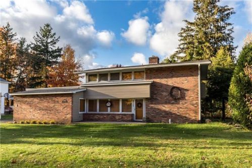 6766 Walnut Creek Dr, Fairview, PA 16415-2047