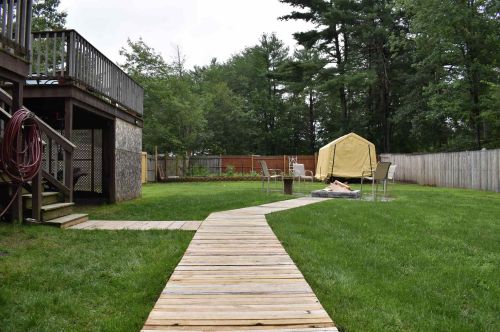 39 Essex Dr, Raymond NH  03077-2609 exterior