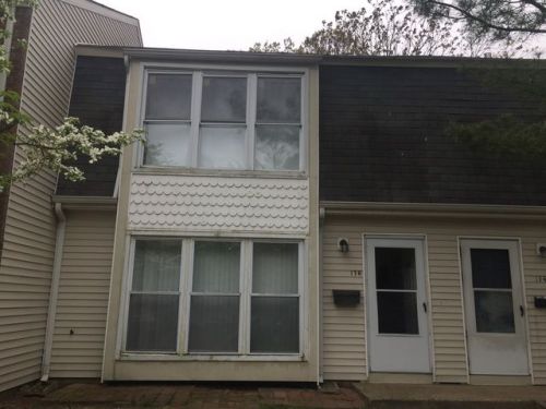 136 Stratford Pl, Lakewood, NJ 08701-1467