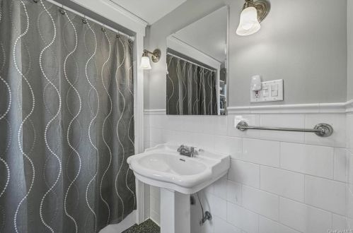 9 Algernon St, Cornwall NY  12518-1218 exterior