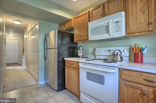 394 Stonehedge Ln, Navy Sup Dpt PA  17055-7012 exterior