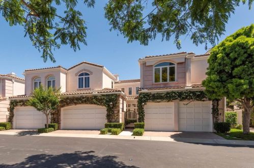 5334 Renaissance Ave, San Diego, CA 92122-5632
