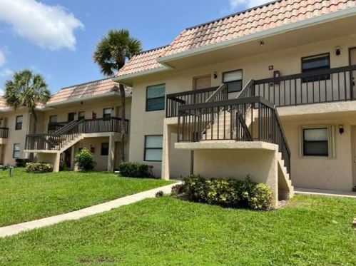 6808 Palmetto Cir, Boca Raton, FL 33433-3505