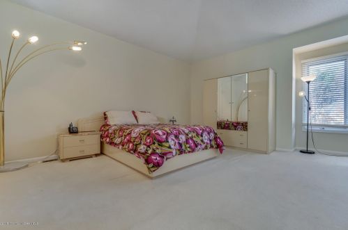 168 La Quinta Ct, Holmdel Village NJ  07733-2536 exterior