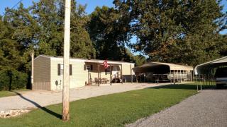 371 Lampley Cir, Springville, TN 38256-4878