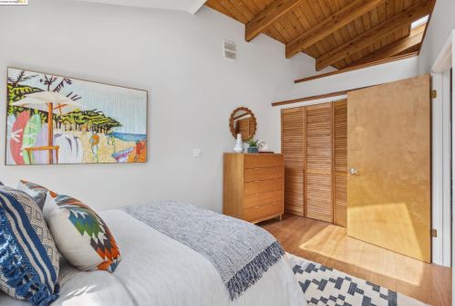 1003 47 St, Oakland CA 94608-3316 exterior