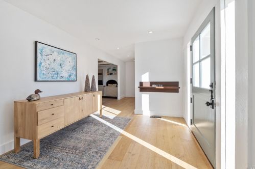 221 Martinique Ave, Tiburon CA  94920-1044 exterior