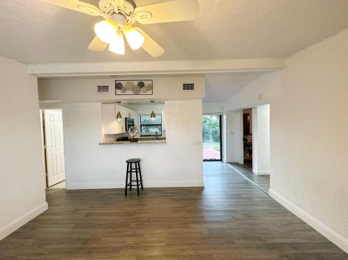 3105 Ocean Pkwy, Boynton Beach FL  33435-1652 exterior