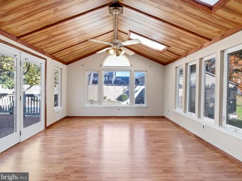 22 Nicole Ct, New Castle DE  19720-3760 exterior