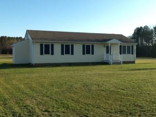 301 Reams Rd, Petersburg VA  23805-8122 exterior