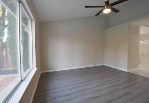 490 Santa Barbara St, Los Banos CA  93635-6324 exterior