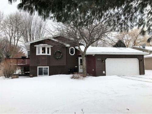 6019 Egg Lake Rd, Lino Lakes, MN 55038-9215