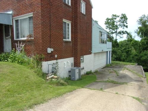 6387 Lowell Dr, Verona PA  15147-3515 exterior