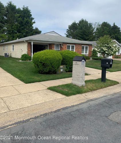 12 Carter Way, Bricktown, NJ 08723-7836