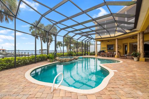 3618 Indian Riv Dr, Cocoa FL 32926-8705 exterior