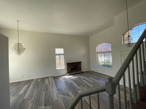 43428 11th St, Lancaster, CA 93535-4899