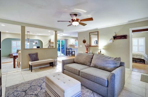 1050 23rd Ave, Boynton Beach, FL 33426-6639