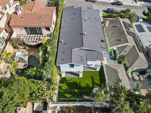 3213 Pine Ave, Manhattan Beach CA  90266-3615 exterior
