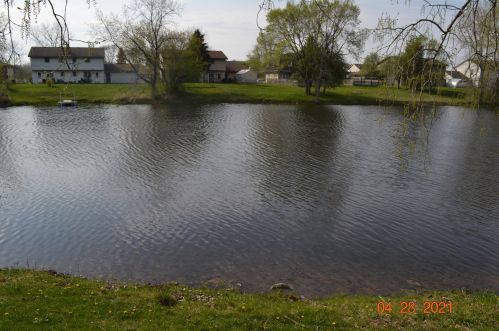328 Foxmead Dr, Waterford WI  53185-4427 exterior