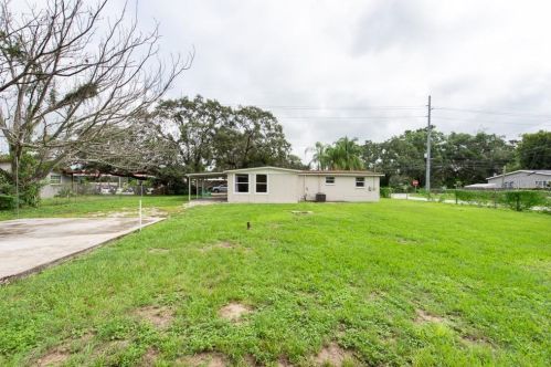 9741 Fowler Ave, Thonotosassa FL  33592-3415 exterior