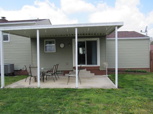 1379 Stone Dr, New Haven OH  45030-2029 exterior