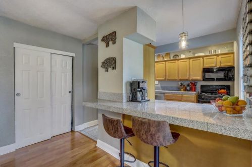 656 99, Milwaukee WI 53227-4253 exterior