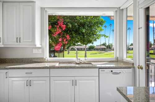 42 Durango Cir, Rancho Mirage CA  92270-4839 exterior