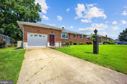 1817 Walter Dr, Wilmington, DE 19810-1533