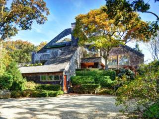 17 Beech St, Hither Plains, NY 11954-5047