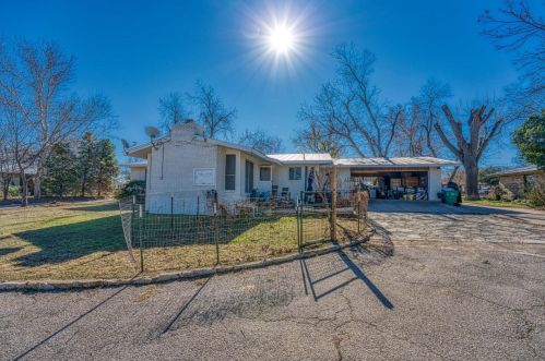 1107 Sandstone St, Sunrise Beach TX  78643-2426 exterior