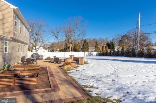 103 Dolington Rd, Yardley PA 19067-2621 exterior